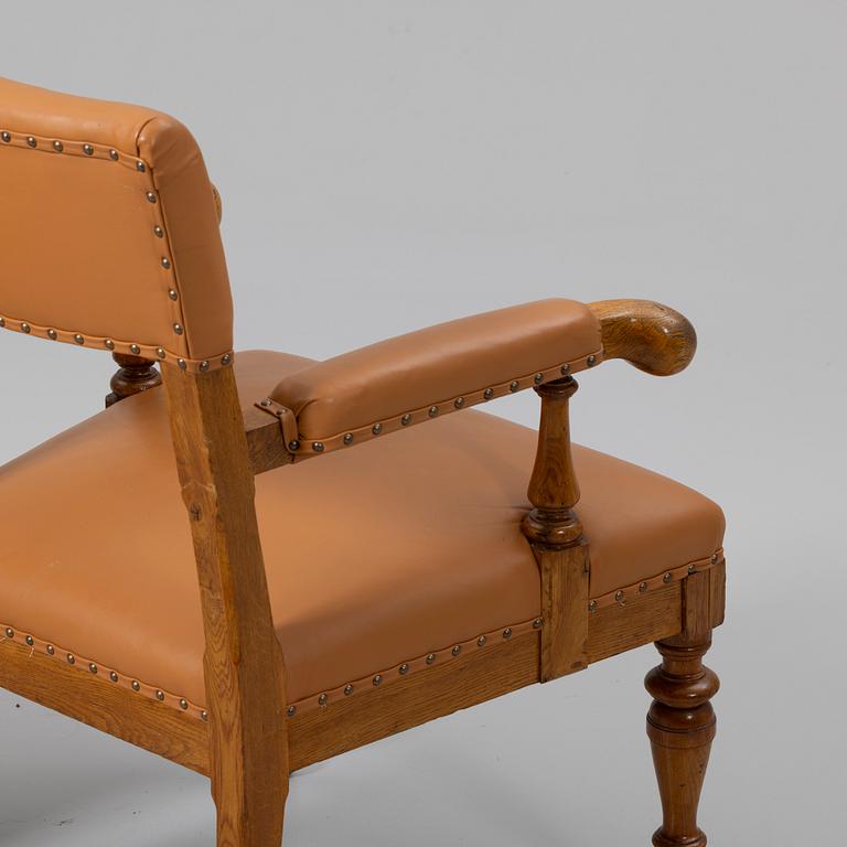 Armchairs, a pair, probably England, early 20th century.