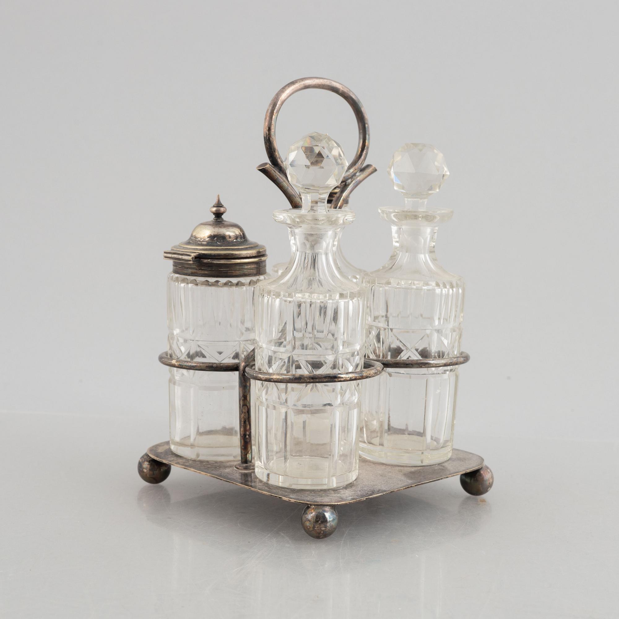 A silver-plate cruet-set, Shefflied, England, first half of the 20th century.