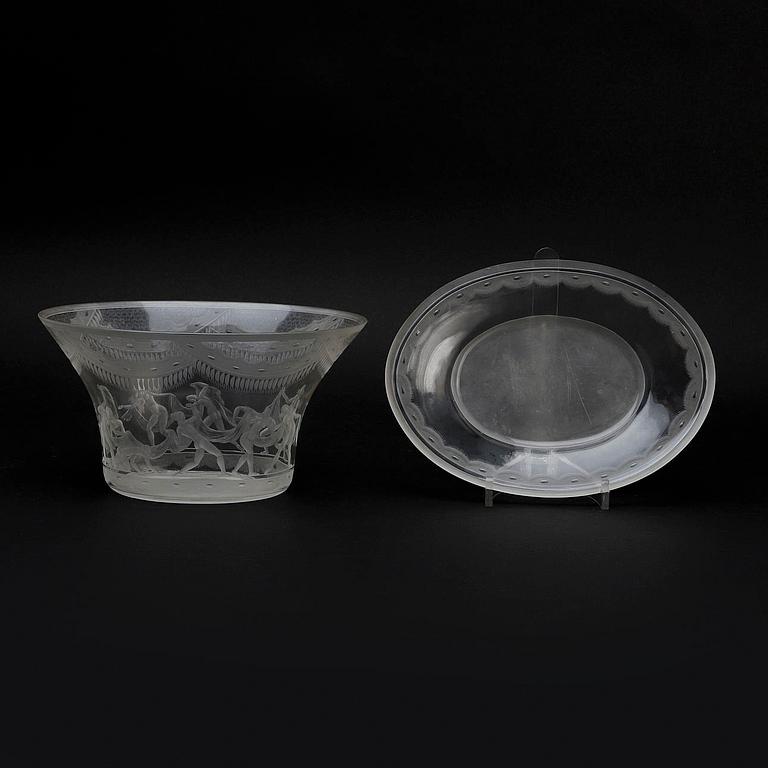 Simon Gate, bowl with plate "Slöjdansen" Orrefors 1919.