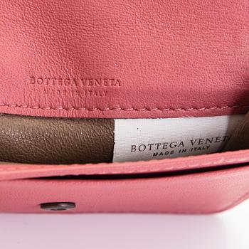 Bottega Veneta, pouch samt plånbok.