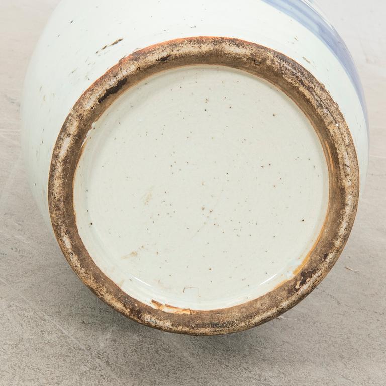 Floor vase China around 1900 porcelain.