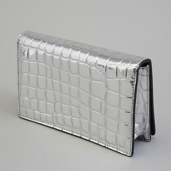 A bag by Stella Mc Cartney.