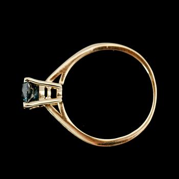 RING, 14 k guld, turkosblå briljantslipad diamant ca 0.90 ct.