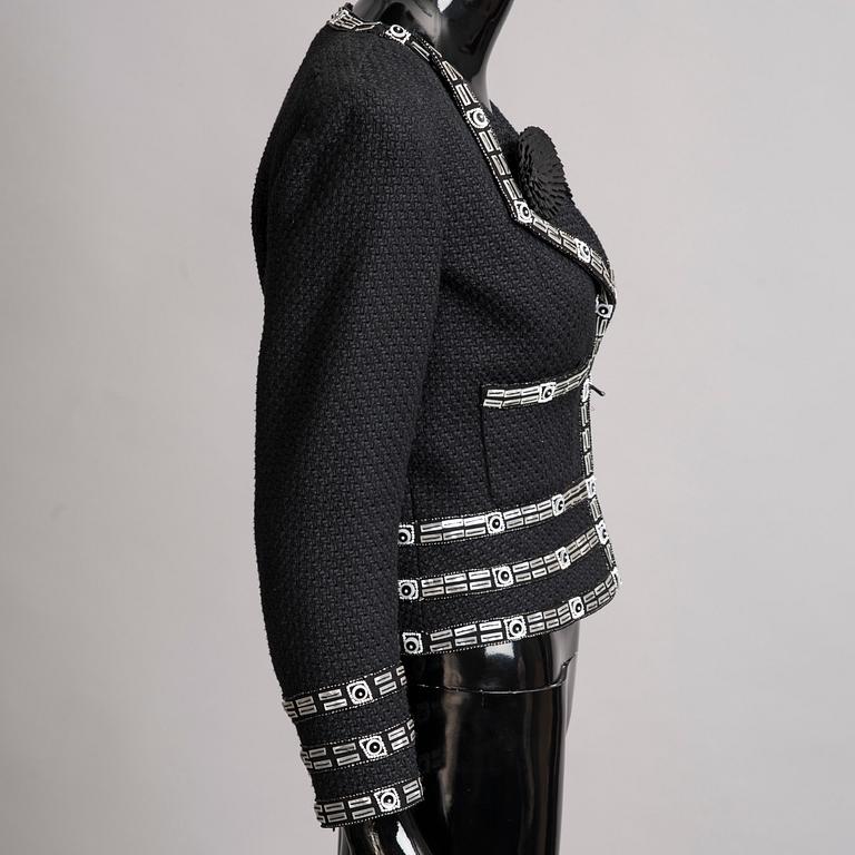 KAVAJ, Chanel.