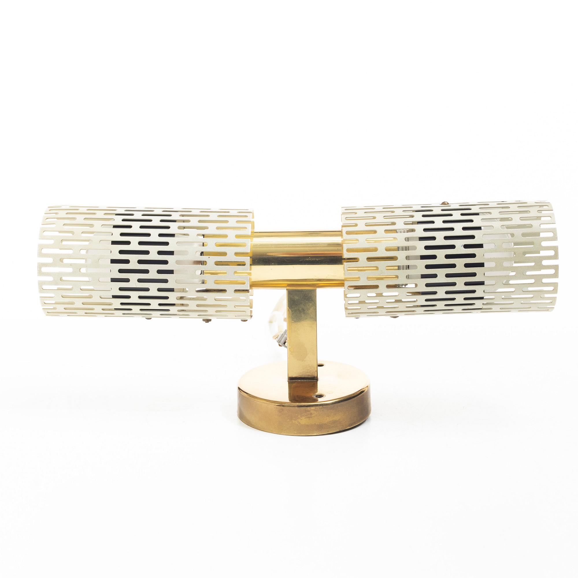 Harald Notini, A wall lamp, model 8820, Arvid Böhlmarks Lampfabrik, Stockholm, 1950s.
