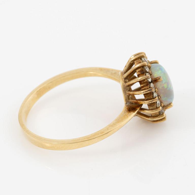 Ring, H. Stern, 18K guld med opal och briljantslipade diamanter.