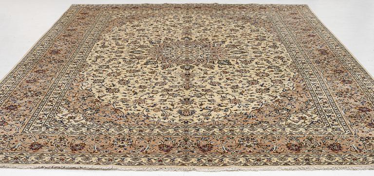 Matta, Keshan, ca 402 x 300 cm.