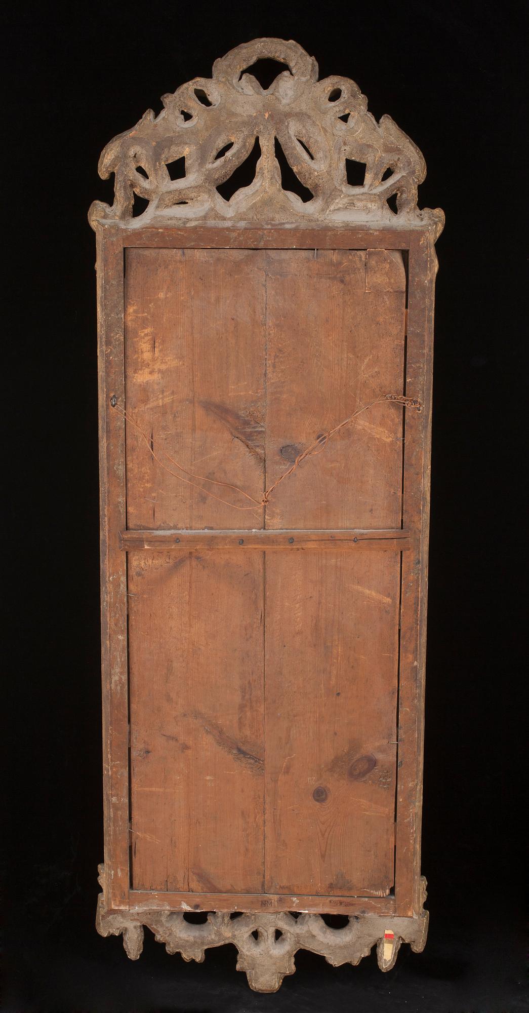 SPEGEL, av Nils Meunier (spegelmakare i Stockholm 1754-97). Gustaviansk.