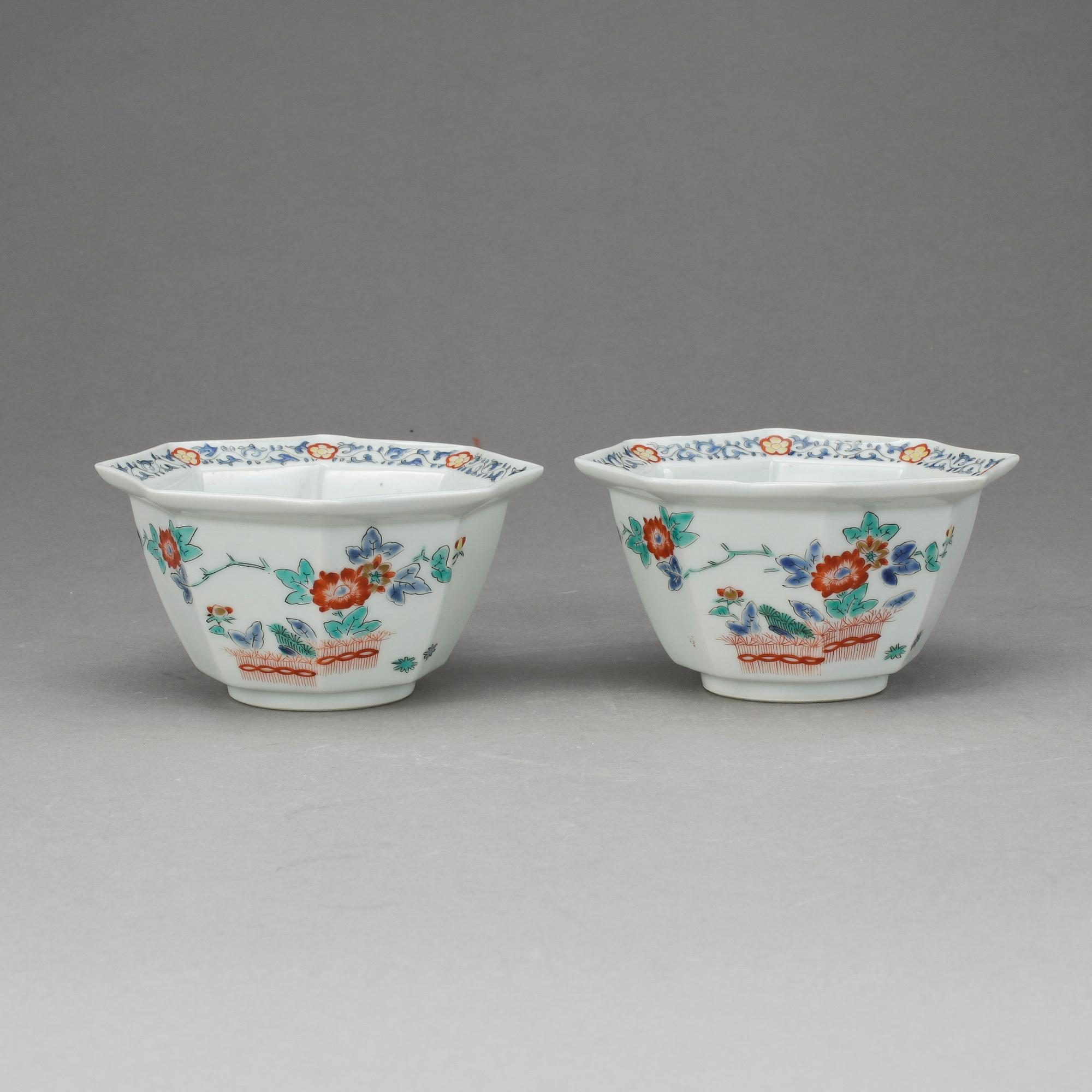 SKÅLAR, ett par, porslin. Japan, 1800-tal.