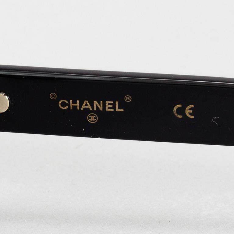 CHANEL, sunglasses.