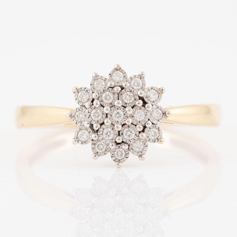 Ring, 18K gold with small brilliant-cut diamonds.