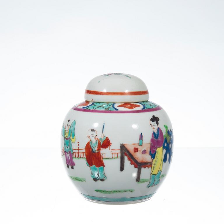 BOJAN, porslin, Kina 1900-talets första hälft.