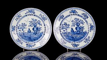 TALLRIKAR, ett par, Qianlong, Kina, 1700-tal.