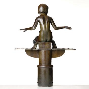 Tore Strindberg, "Flicka med fågelbad" (Girl with birdbath).