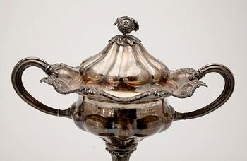 SOCKERSKÅL, silver, nyrokoko, Carl Johan Grönvall, Stockholm. Vikt ca 670 gram.