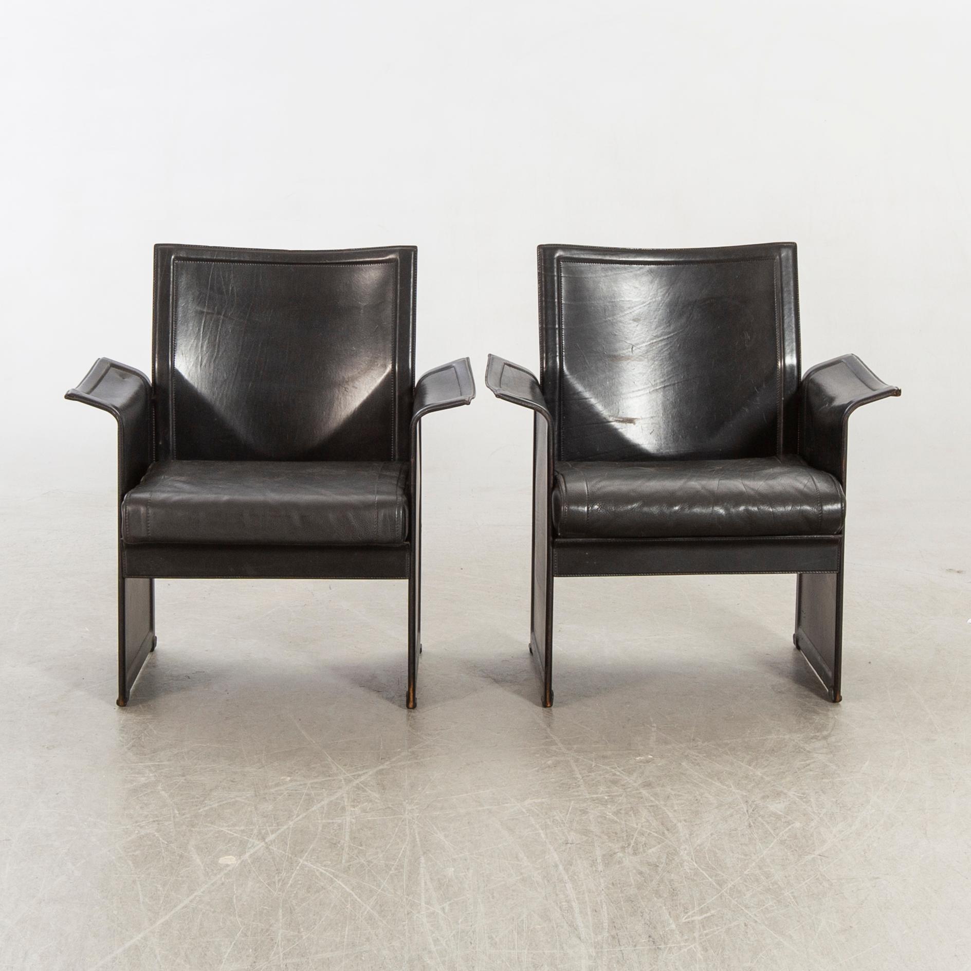 Tito Agnolo fåtöljer, ett par, "Korium", för Matteo Grassi, 1900-talets andra hälft.