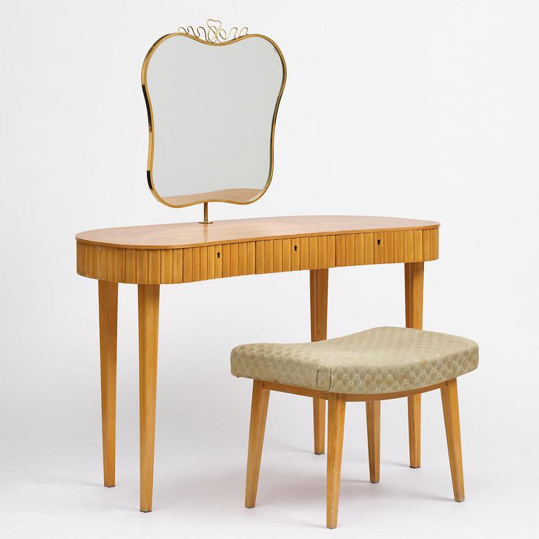 Einar Dahl, a vanity table with stool, cabinetmaker Hjalmar Wikström, for the Stockholm Crafts Association, ca 1939.