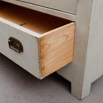 KLÄDSKÅP, 1900-talets början.