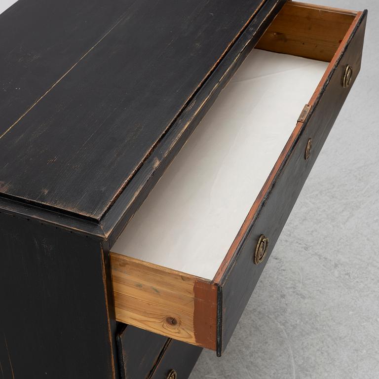 A chest of drawers, 19th Century.