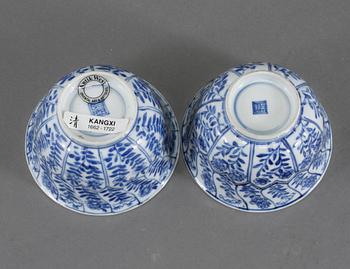 KOPPAR, ett par, porslin, Kina, Kangxi (1662-1722).