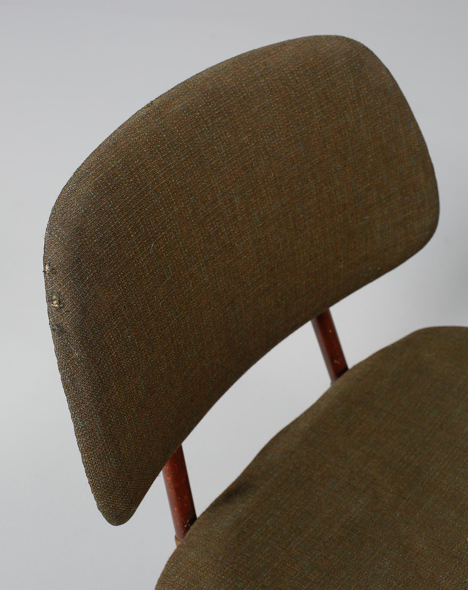 STOLAR, ett par, "TeVe", Alf Svensson, Ljungs Industrier, modellen formgiven 1953.