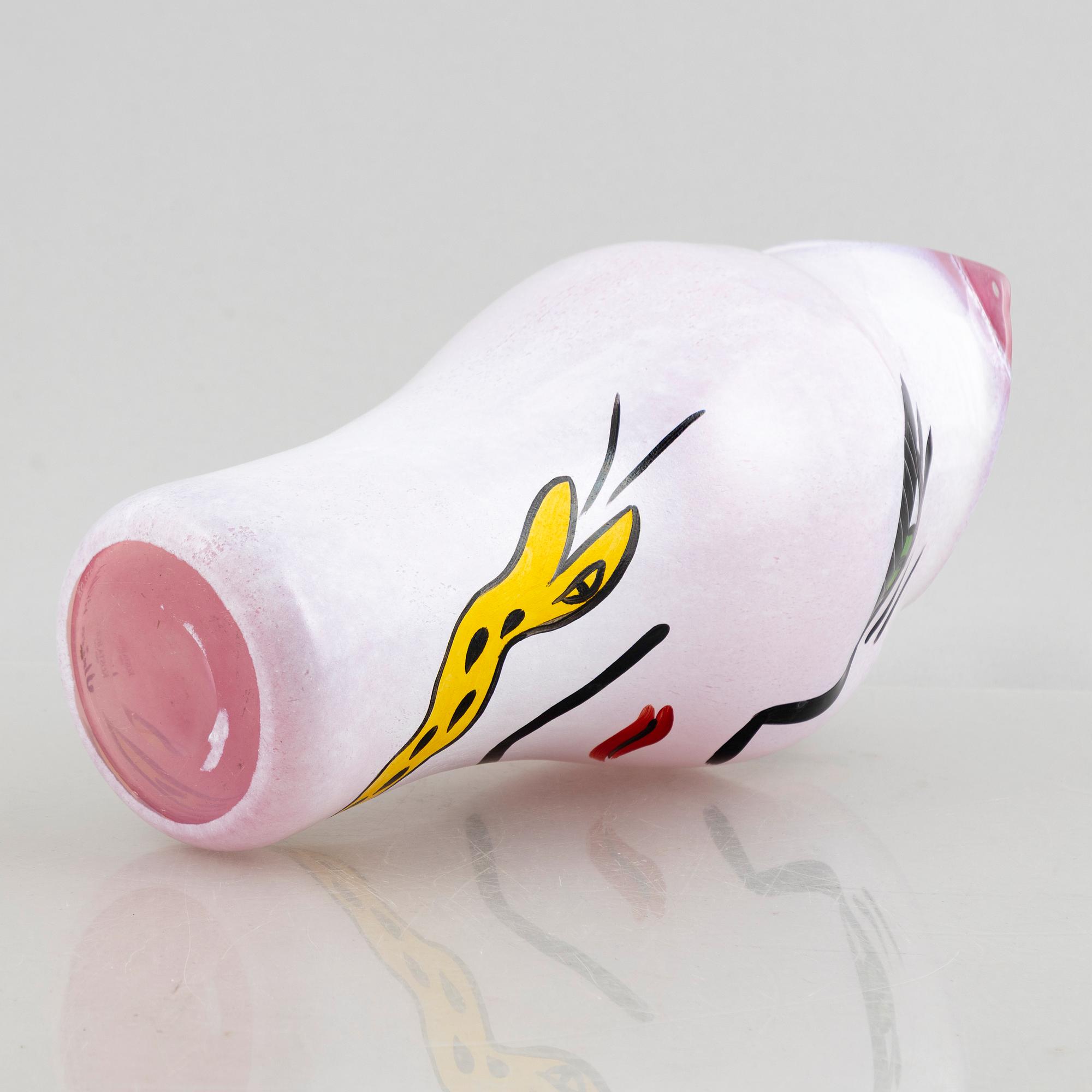 Ulrica Hydman-Vallien, a glass vase, Kosta Boda.