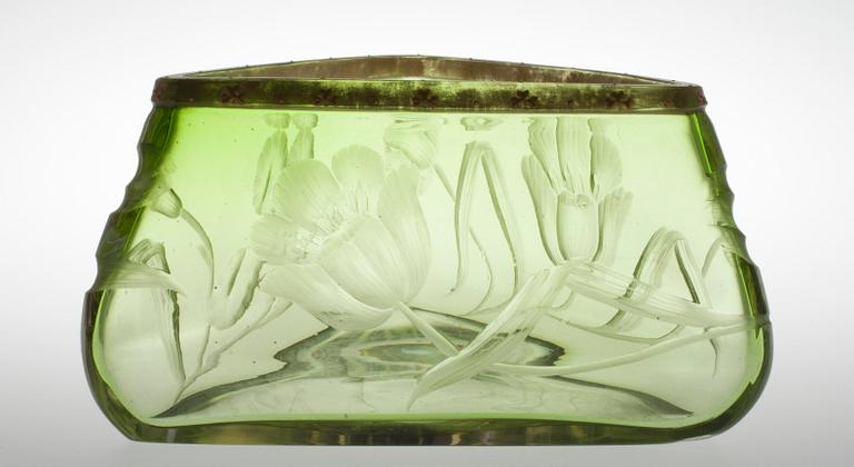 VAS, slipat glas, Art Nouveau, ca 1900.