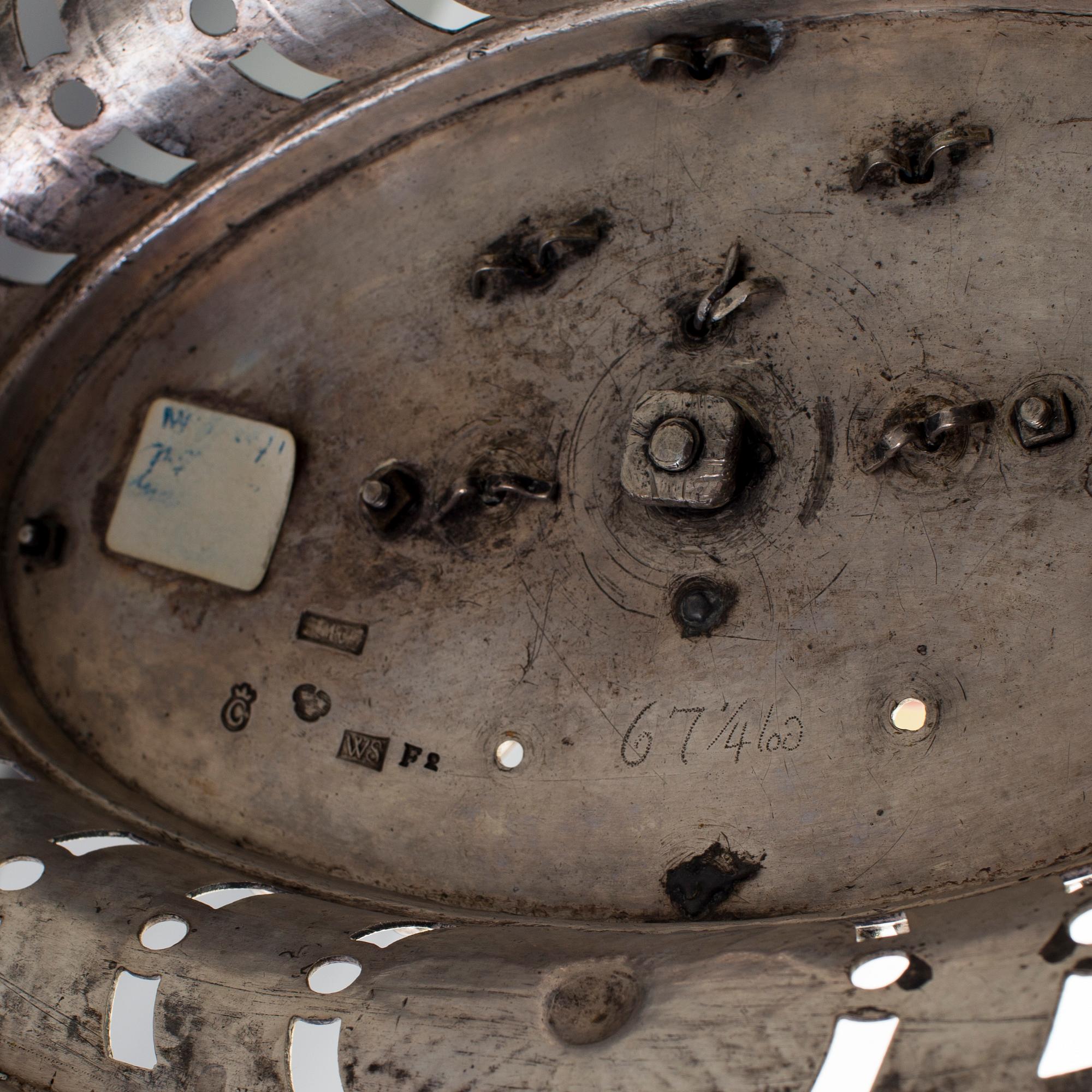 WILHELM SMEDBERG, Karlstad 1788. Skrivbordslampa för två ljus, gustaviansk.