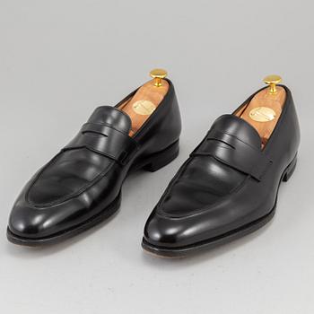 CROCKET & JONES, a pair of 'Crawford black calf leather sole' shoes, England, size 45 (10,5).