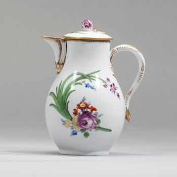 KAFFEKANNA, porslin, Meissen, Marcolini period  1774-1814.