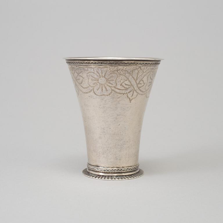 BÄGARE, silver, Erik Ahlin, Enköping 1763. Vikt ca 65 gram.