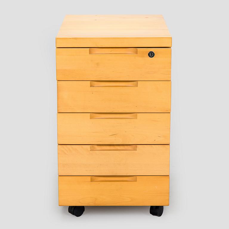 Aino Aalto, laatikosto, malli 297, Artek 1900-luvun loppu.