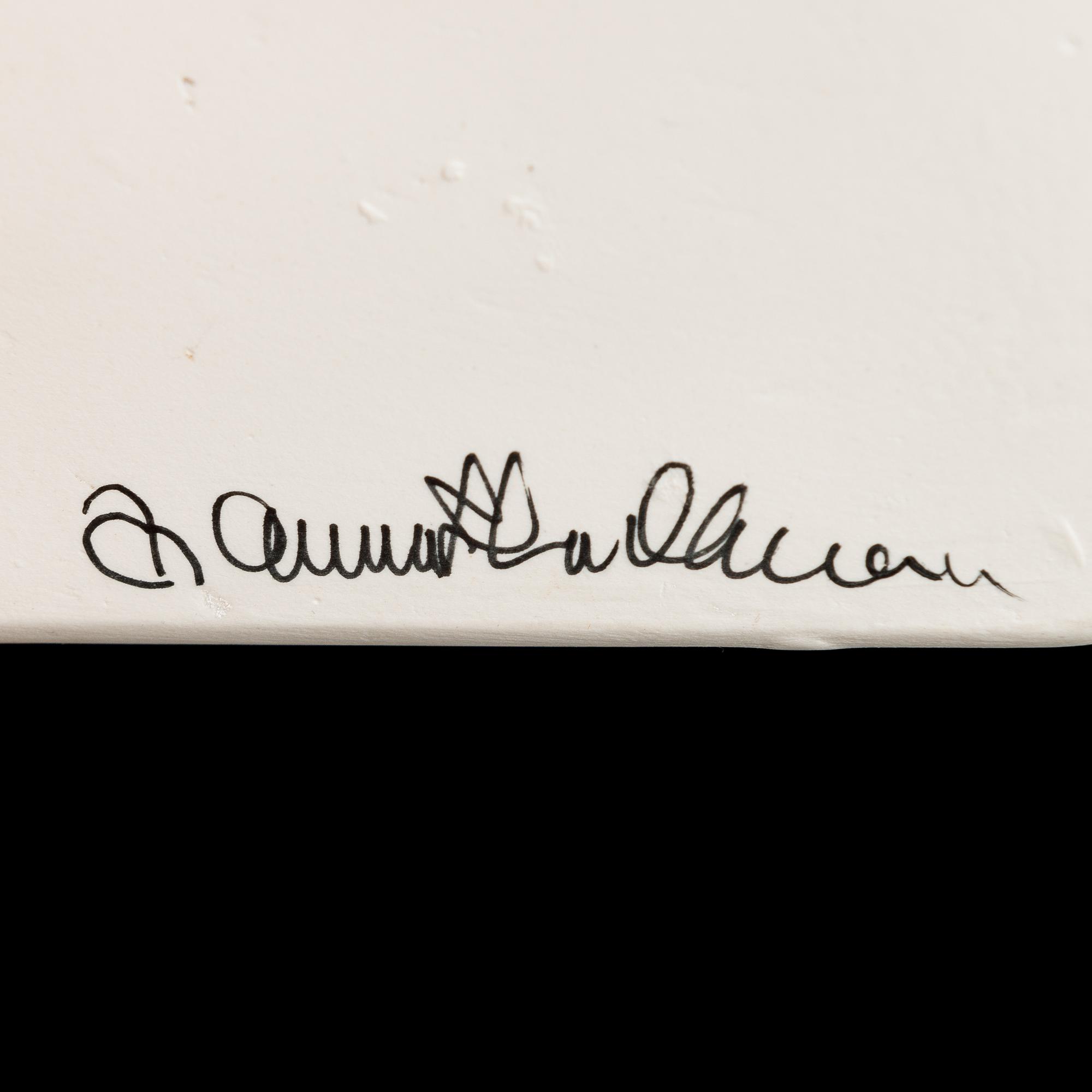 Anna Hackman, a 'By the sea' sculpture signerad AH Anna Hackman. 2020.