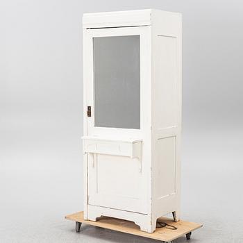 Klädskåp, tidigt 1900-tal.