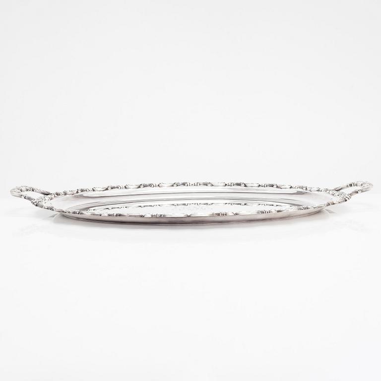 A silver tray, by Auran Kultaseppä oy, Turku 1970.