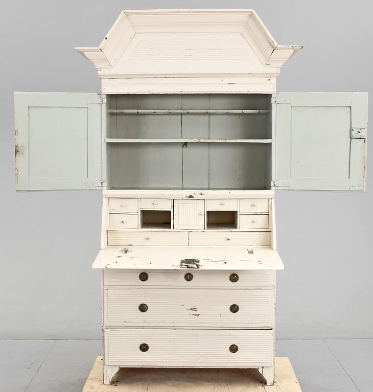 KRONSKÅP, gustavianskt provinsarbete, omkring 1800.