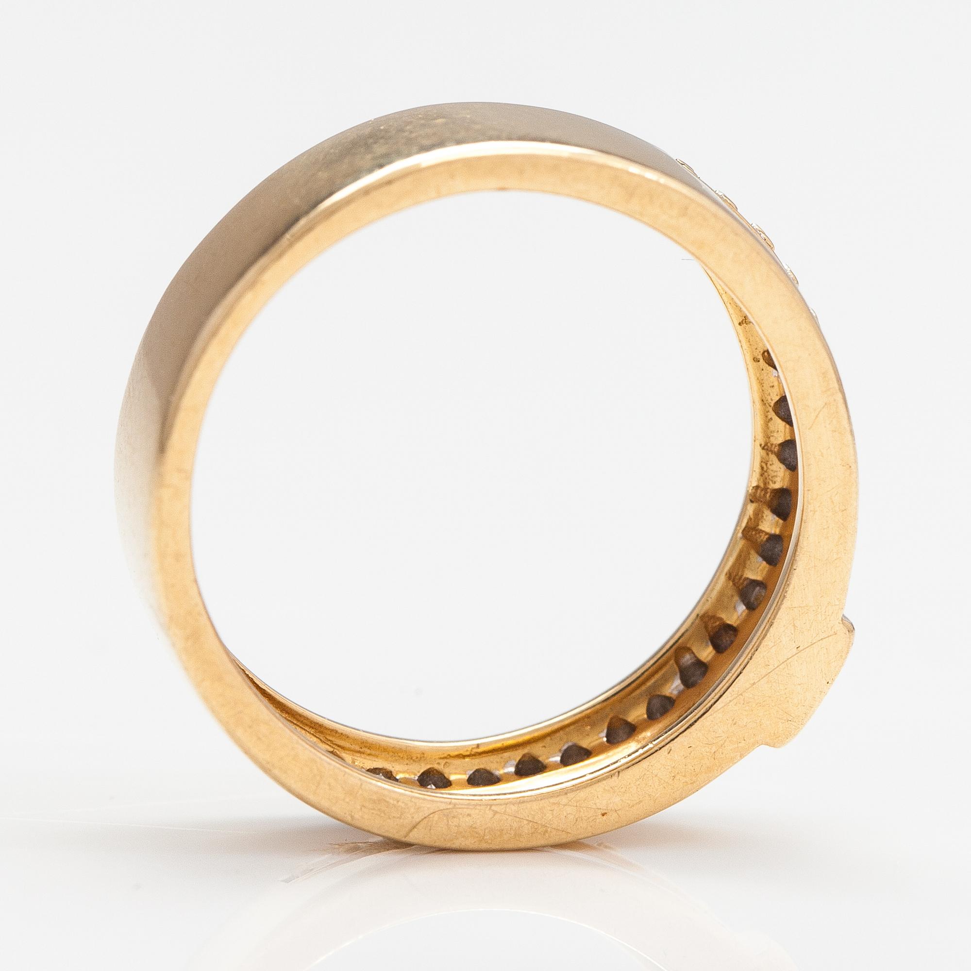 Sormus, 18K kultaa, timantteja n. 0.32 ct yht.