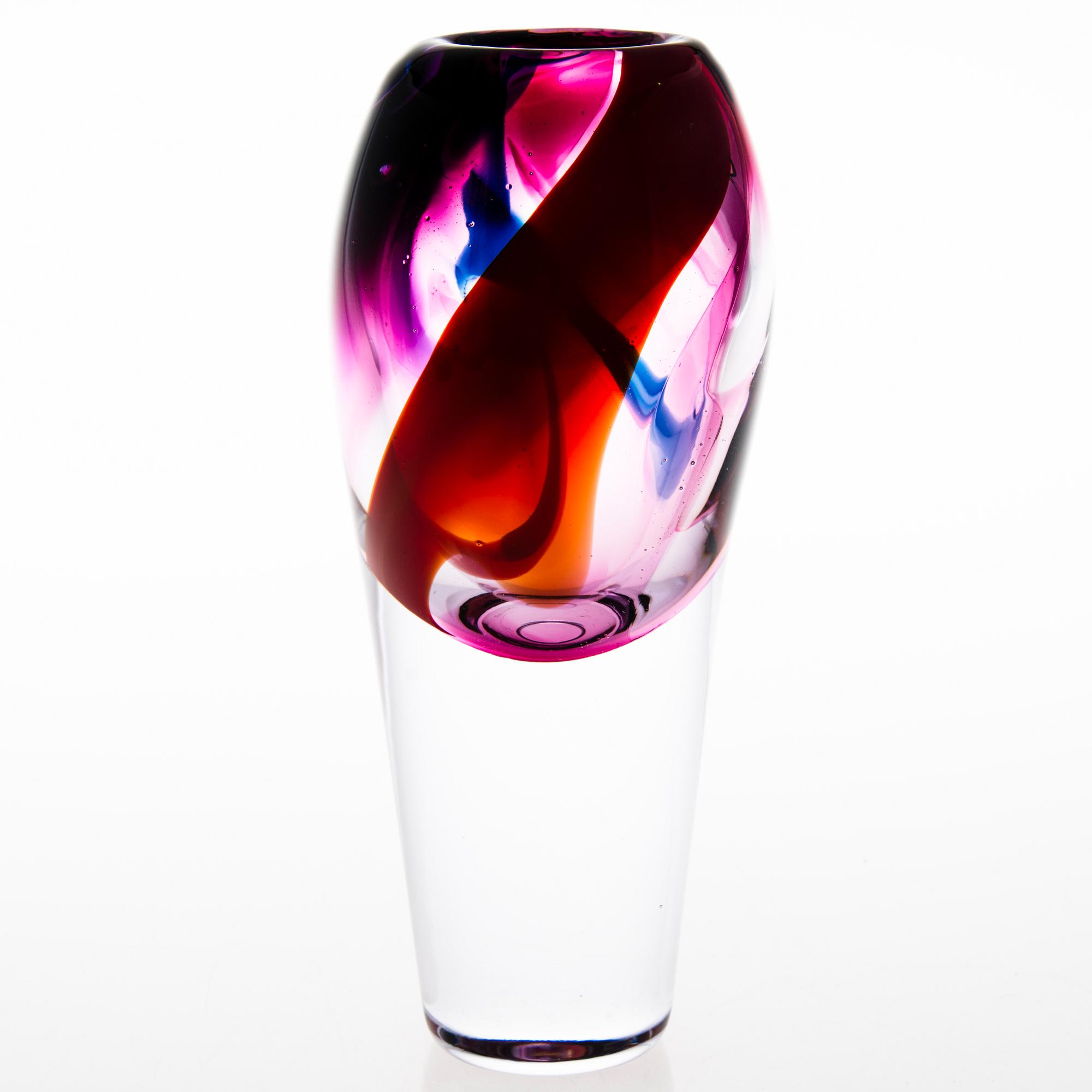SINI MAJURI, a glass sculpture signed Sini Majuri 21/50.
