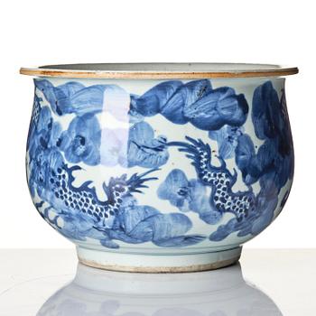 A blue and white censer, Qing dynasty, 18th century.