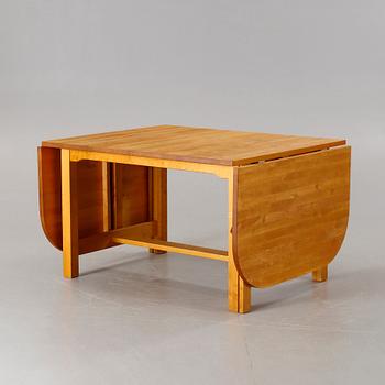 NILS-GÖRAN GUSTAFSSON, matbord, "Björka", Stolab, daterat 1988.