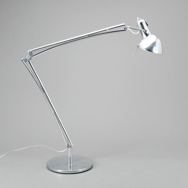 BORDSLAMPA, "Naomi Terra", Yaacov Kaufman, Lumina.