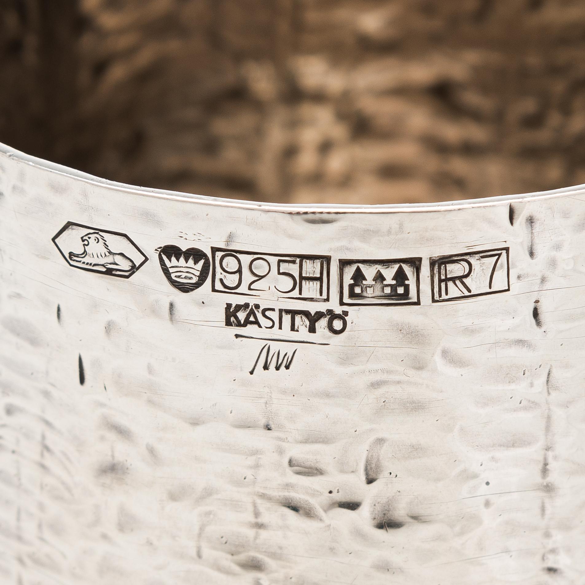 Tapio Wirkkala, tillbringare och bägare, silver resp. sterlingsilver, Kultakeskus, Tavastehus, 1981 och 1970.