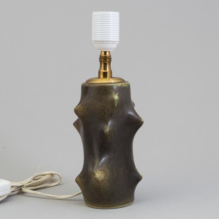 A table ceramic lamp by KNUD BASSE, Michael Andersen & Son, Danmark.