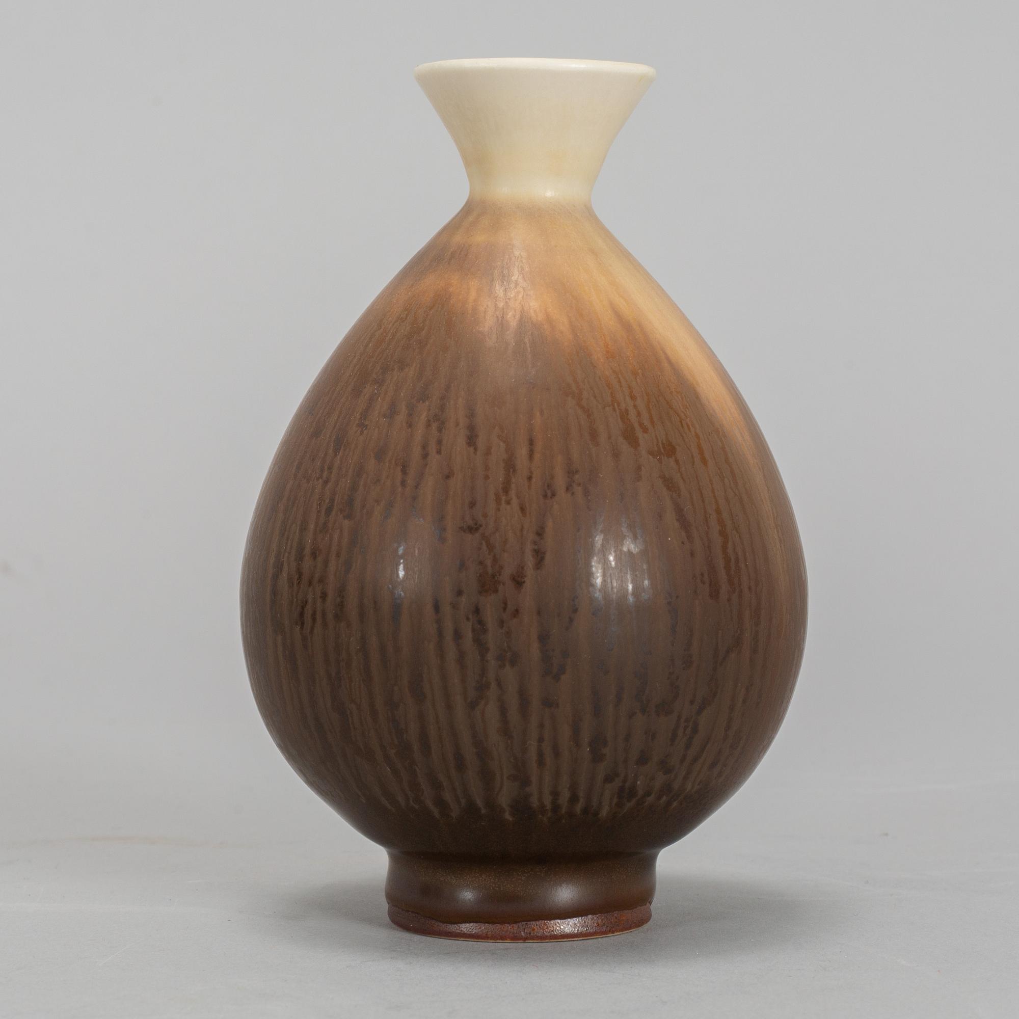 A BERNDT FRIBERG vase in stoneware for Gustavsberg.