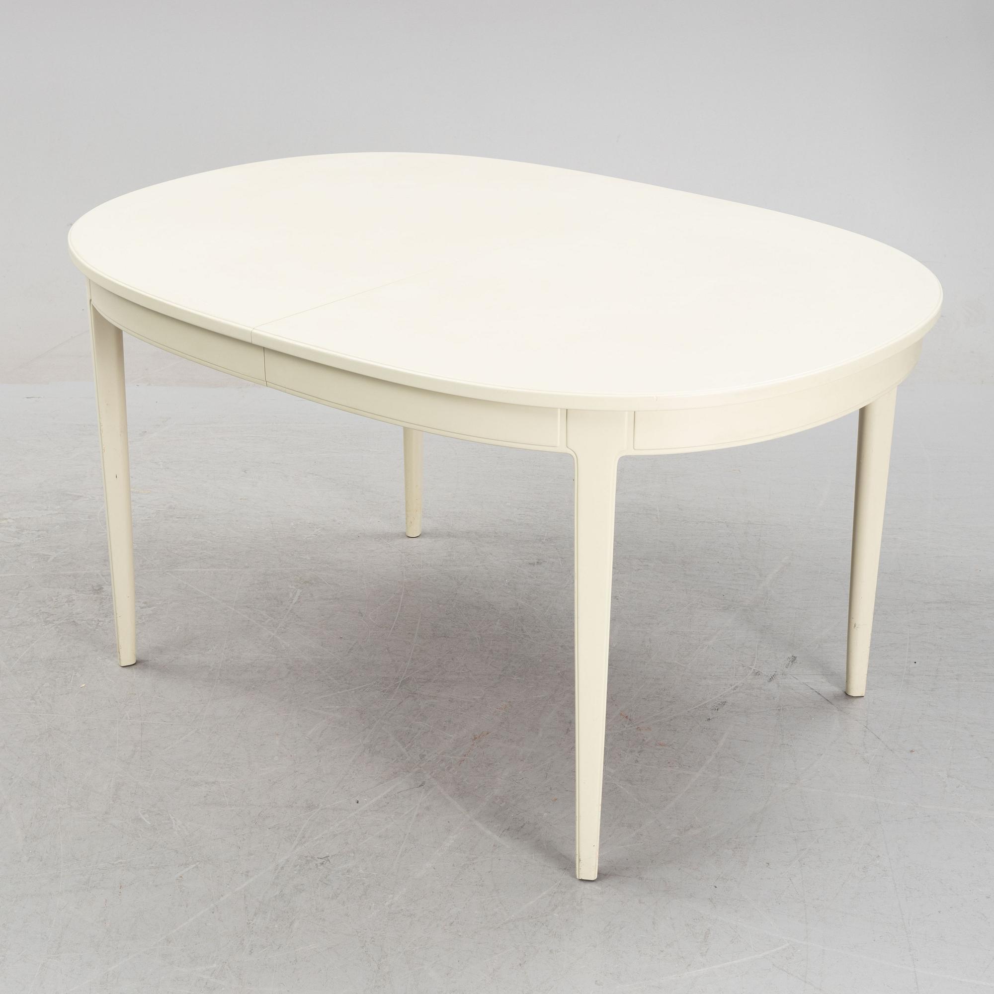 Carl Malmsten, a 'Herrgården' dining table and a set of four 'Vardags' chairs, second half of the 20th Century.