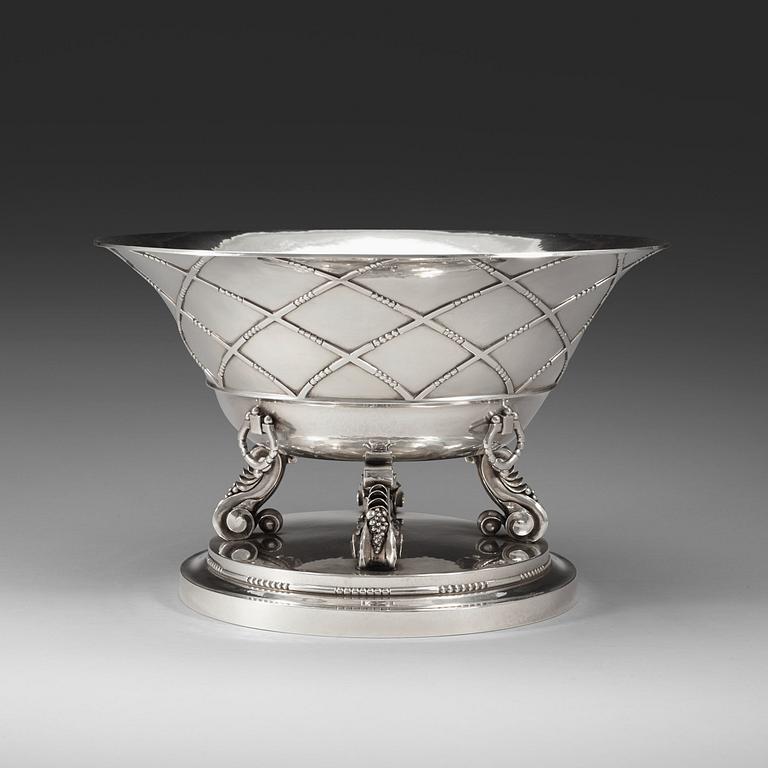 A Johan Rohde 830/1000 silver centerpiece/ bowl, Georg Jensen, Copenhagen 1918, design nr 268.