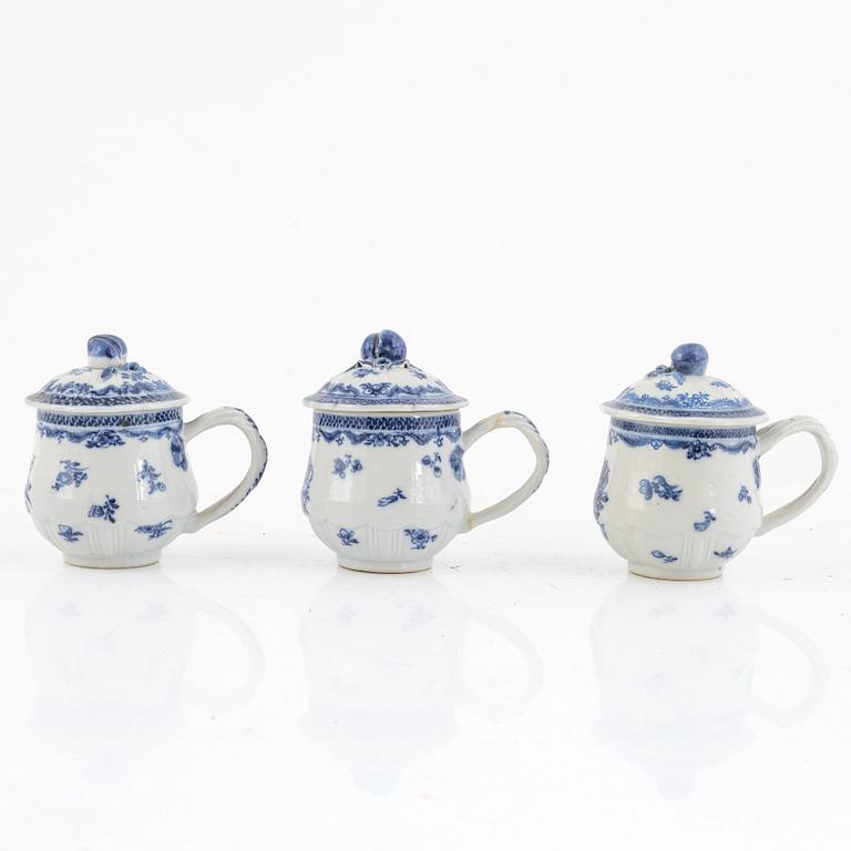 A set of six Chinese blue and white custard cups with covers, Qing dynasty, Qianlong (1736-95).