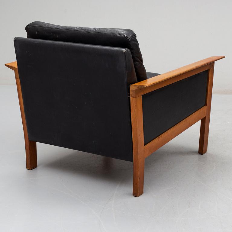 A 1960´s sofa and easy chair.