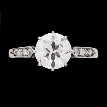 975. An old cut diamond ring, app. 1.50 cts, 1930's.