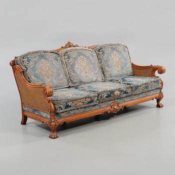 SOFFA, Chippendalestil, 1900-talets andra hälft.